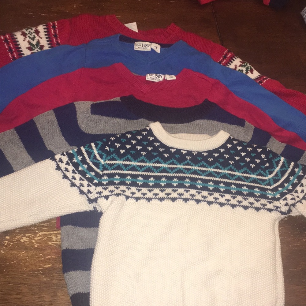 Super cute Sweater Bundle (2t)!